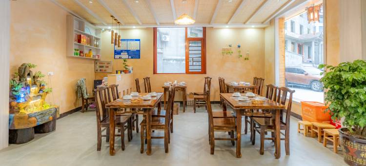 武当山栖贤居民宿(景区大门口店)图片