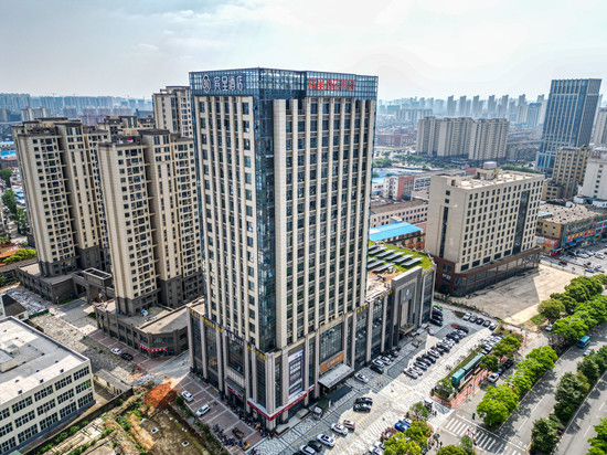 南昌宾呈国际酒店(青山湖万达李巷地铁站店)