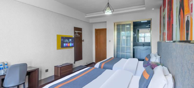 般若彩云酒店(昆明龙泉路财经大学店)图片