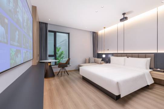 Y水晶酒店(无锡南长街南禅寺店)