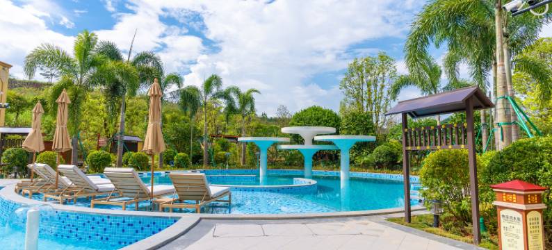 新兴悦天下森林秘境酒店图片