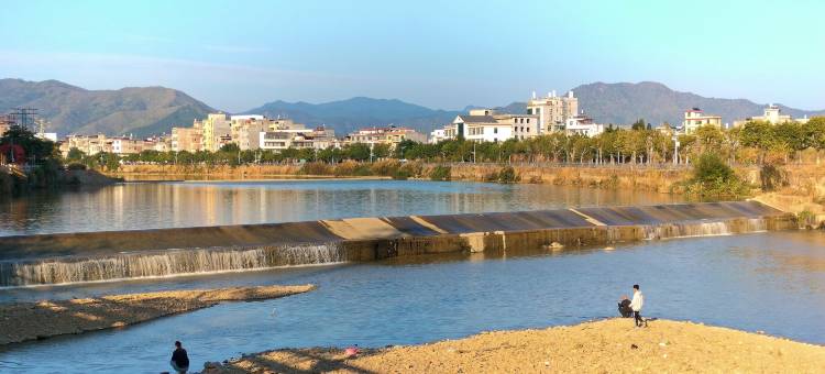 联兴宾馆(连平忠信镇店)图片