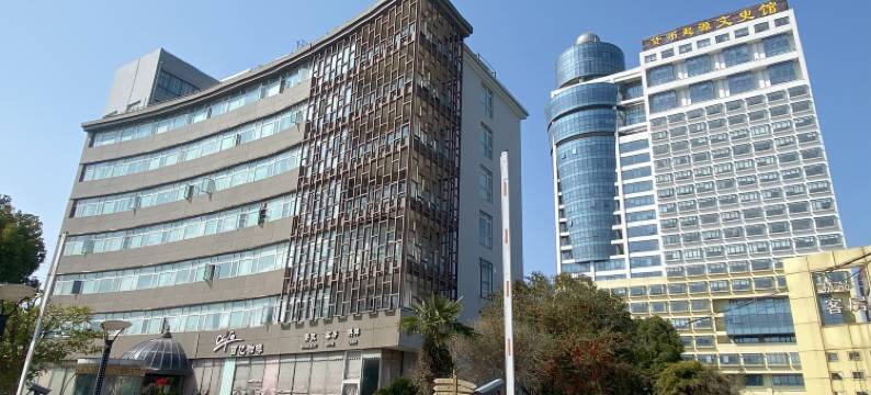 上海女偃酒店图片