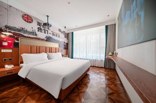 TBL影视精品酒店(上海淞滨路地铁站店)