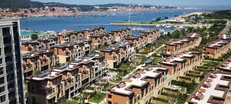 百岁鱼海景loft民宿(养马岛度假区店)图片