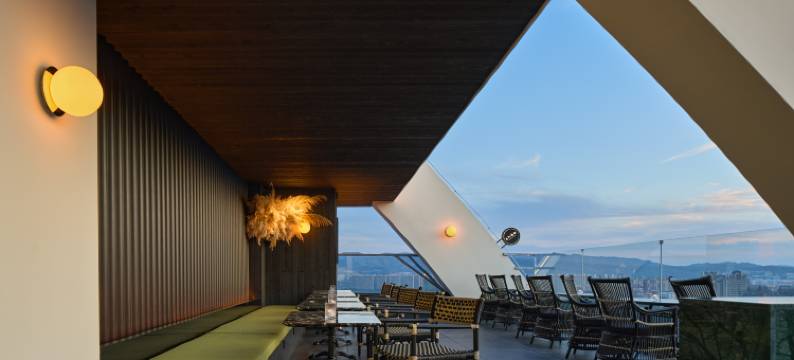 Cháo·巢·天际江景艺术美宿(告庄星光夜市店)图片