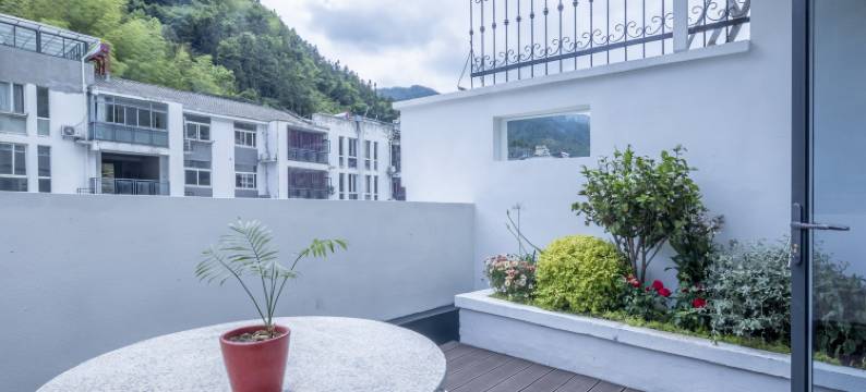 黄山云缦民宿(黄山风景区南大门寨西换乘中心店)图片