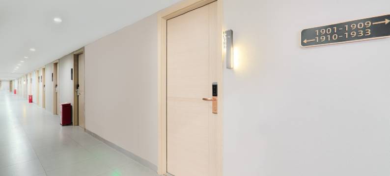 腾顽电竞酒店(东门老街地铁站店)图片