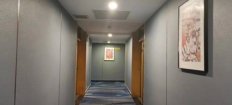 派酒店(广州南田路广百新一城凤凰新村地铁站店)图片