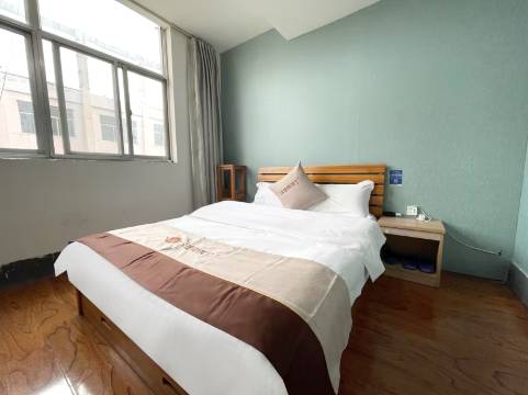 沃德阿拉丁酒店(临沂大学城店)