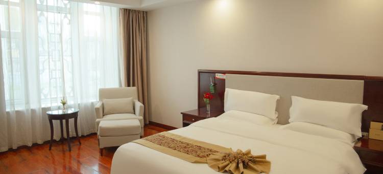 玉树万信至格酒店图片