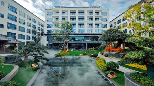 鹤庆鑫鹤国际酒店图片