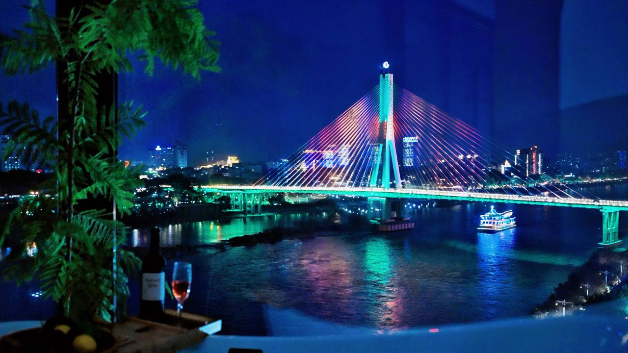 西双版纳景洪湄江岛江景酒店(告庄星光夜市店)图片