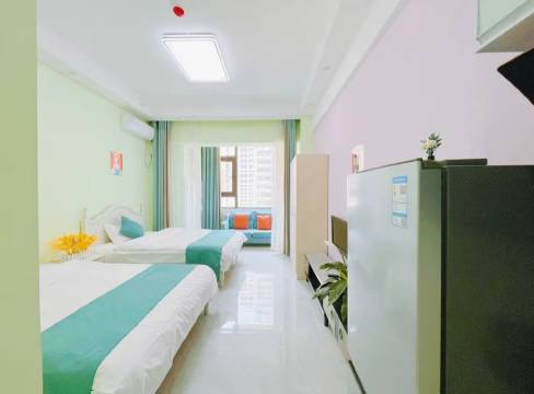 云雀梦居酒店(昆明高铁南站店)