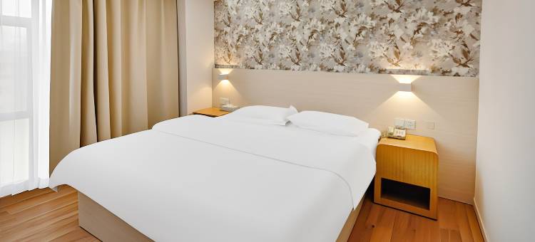 竞放电竞酒店(广州花都狮岭皮革城店)图片