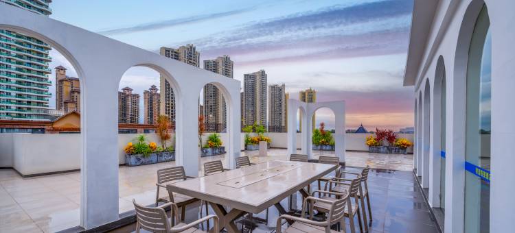 J.H Vacation吉海高端泳池别墅度假酒店(银滩国际客运码头店)图片