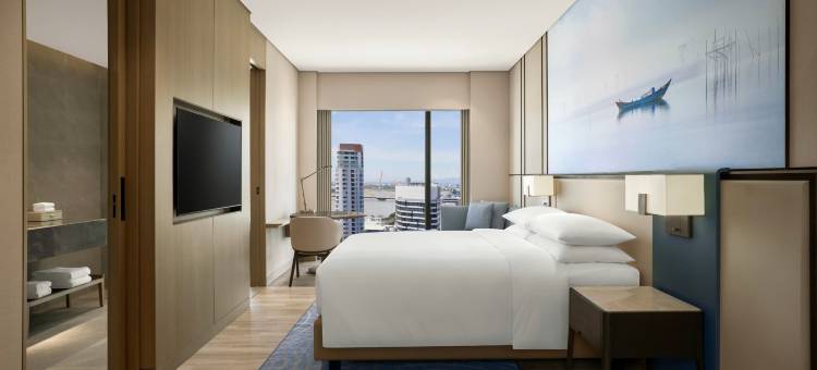 岘港韩江万怡酒店(Courtyard by Marriott Danang Han River)图片