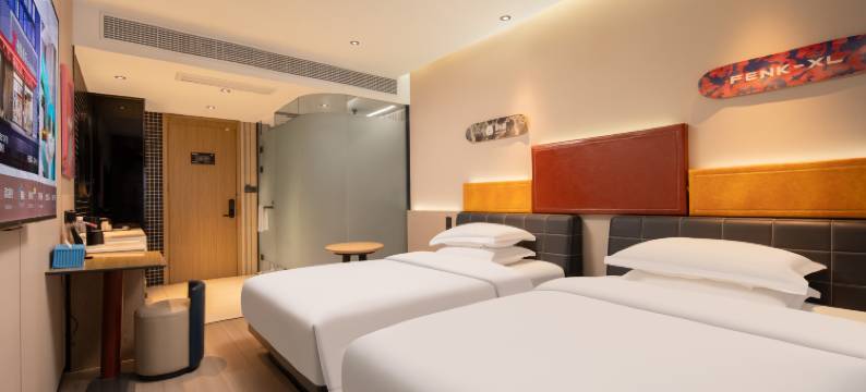 柏曼酒店(王家墩东地铁站店)图片