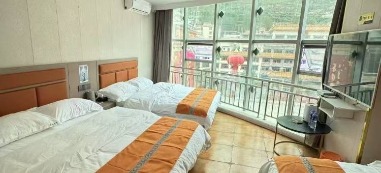 壤塘悬天宾馆图片