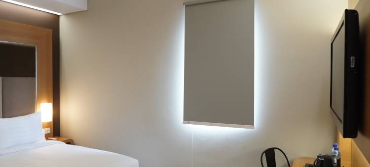 巴布亚勒斯塔里弗朗特一号酒店(Front One Hotel Papua Lestari)图片