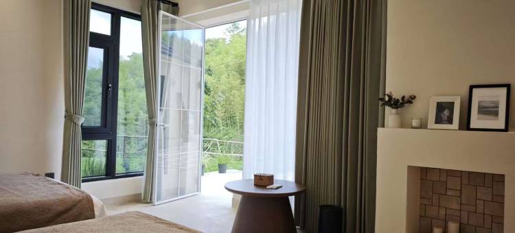 野树莓坡上民宿图片