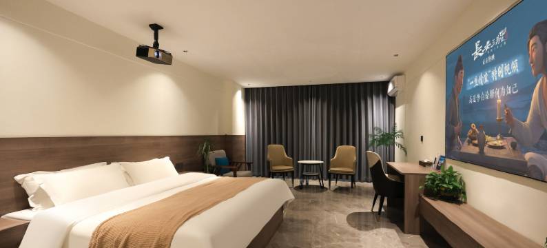 云端·澜居高空河景丨HighAltitude民宿(延吉延边大学网红墙店)图片