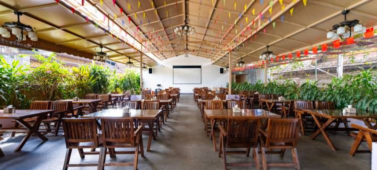 西双版纳景洪华美达安可酒店(泼水广场店)图片