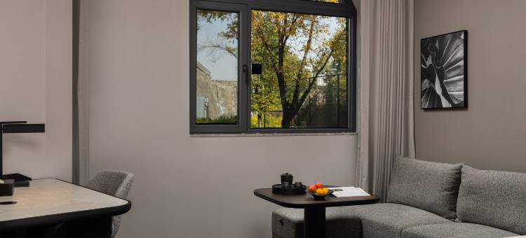 忻州古城酒吧街亚朵酒店图片