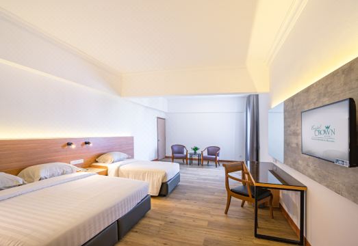 Crystal Crown Hotel Harbour View, Port Klang Hotel Overview