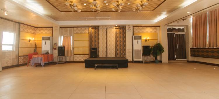 瑞德多兹普拉斯酒店 - 近宿务曼达维 UV(RedDoorz Plus New Era Budget Hotel Mandaue Former RedDoorz Plus Near UV Mandaue Cebu)图片