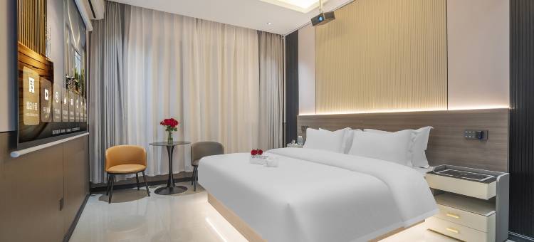 川滇智能酒店(蒙自南湖公园新天地步行街店)图片