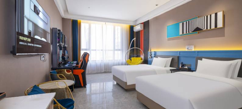 羅蘭·轻居图片