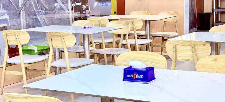 布丁严选酒店(武汉长江新区高车地铁站店)图片