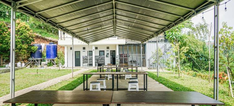 RedDoorz @ Rosa Glamping And Pool Ciparay图片