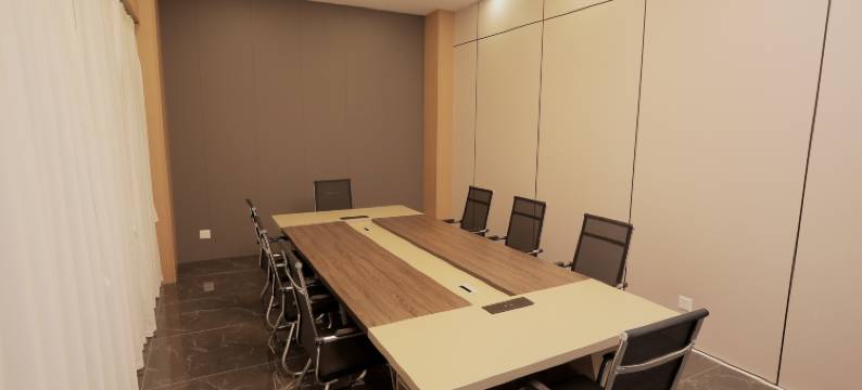 云·智能酒店(廉江新一中店)图片