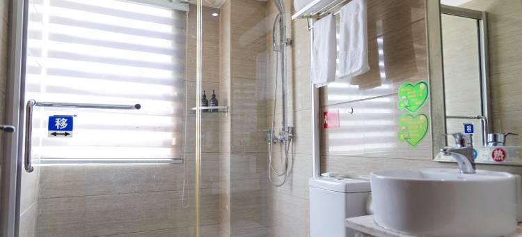 恩施耀江裕隆湾大酒店(恩施女儿城店)图片