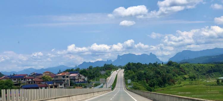 向晚山居民宿(张家界武陵源景区西门店)图片