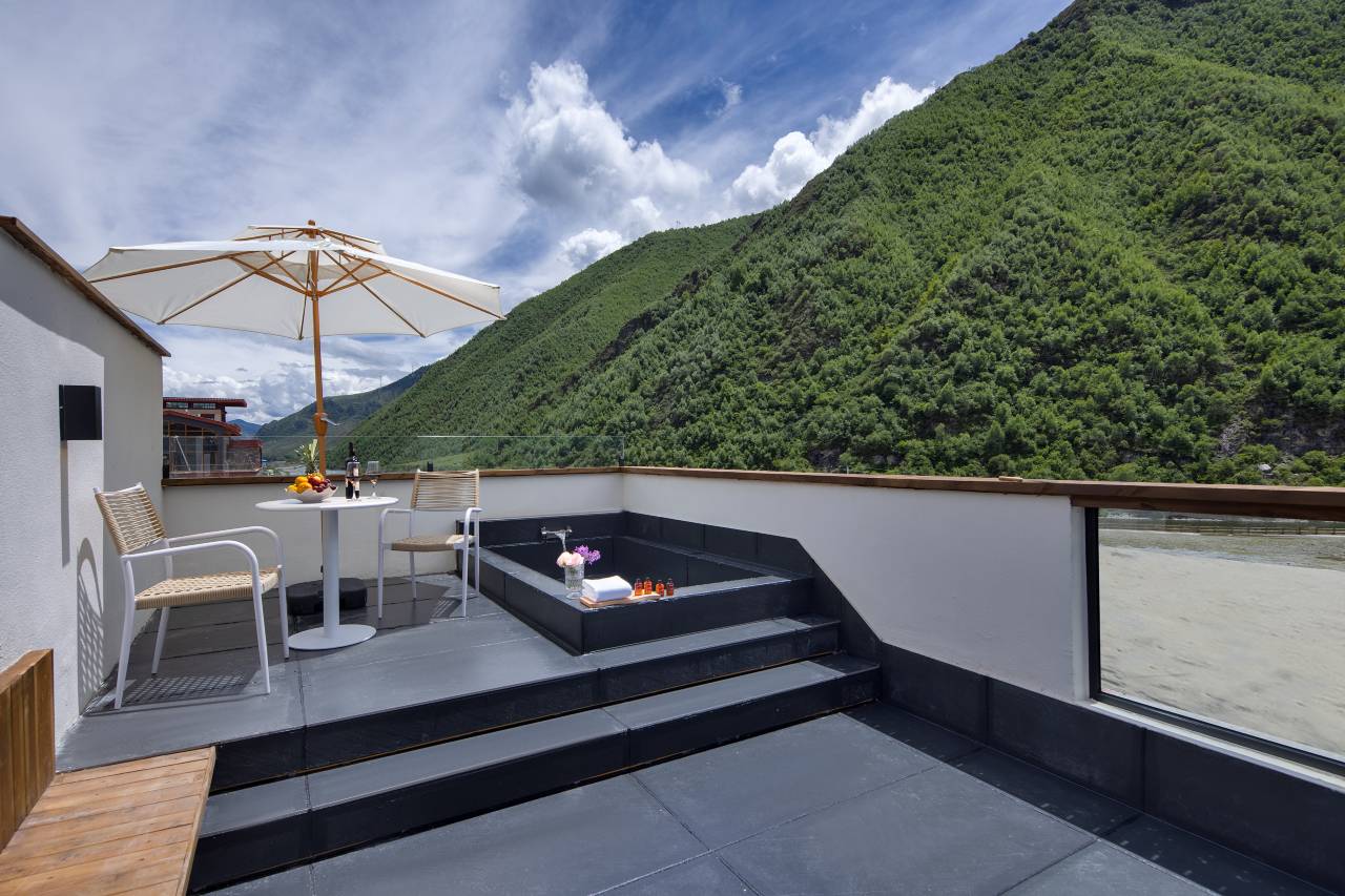 暮山映雪·私汤别院(康定新都桥摄影天堂小镇店)图片