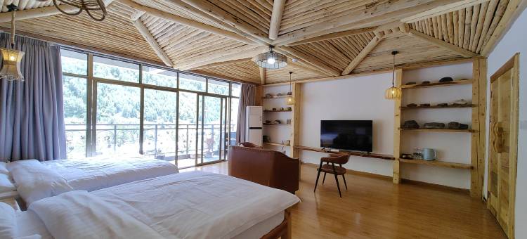 明星花园酒店(四姑娘山长坪沟景区店)图片