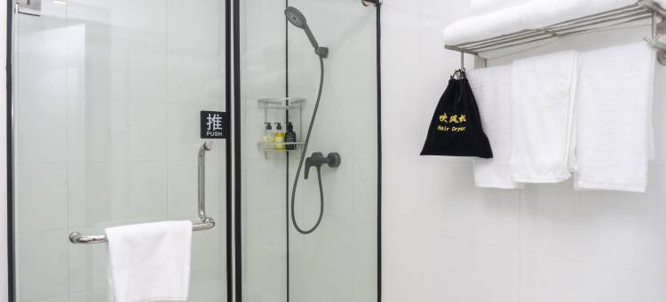 网鱼电竞酒店(青岛香江路濠洼步行街店)图片