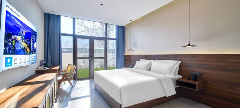 恋乡有戏·山水间酒店图片