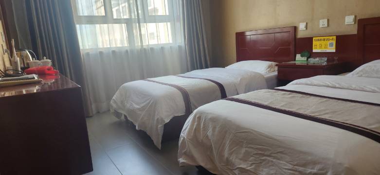 那拉提百隆宾馆