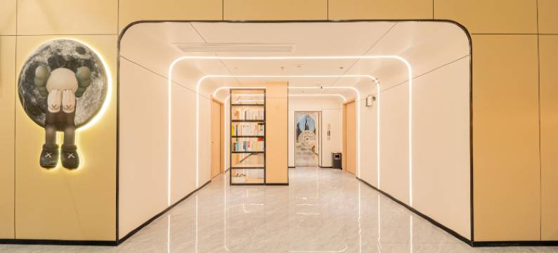 亿辰欢朋影院美宿(潮汕高铁站店)图片