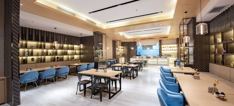 西安高铁北站南广场亚朵酒店图片