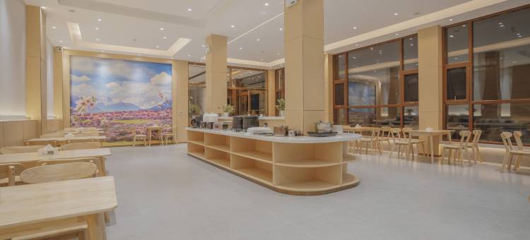 云朵桃花酒店(波密广场店)图片