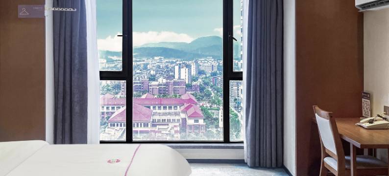 美璟大酒店(南京城北万象汇万寿地铁站店)图片