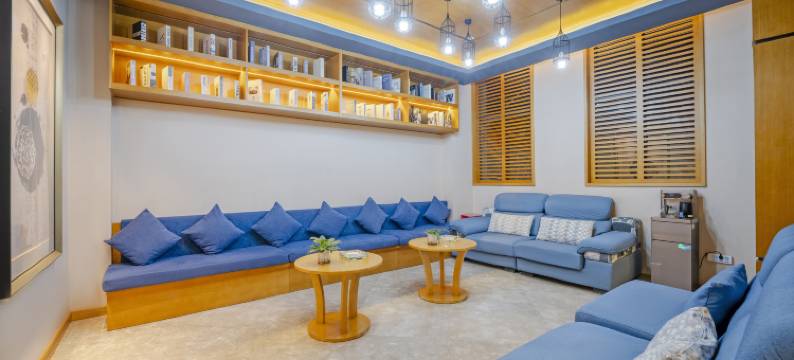 明凡居酒店(嵩明杨林大学城店)图片