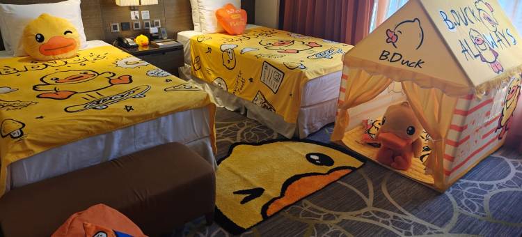 香港九龙东皇冠假日酒店图片