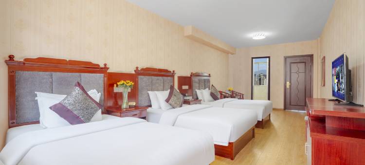 易门龙泉国家森林公园景区四季春酒店(龙泉文化广场店)图片