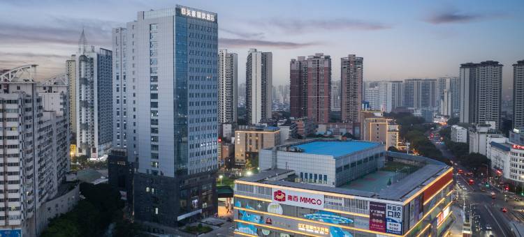 美豪丽致酒店(南宁朝阳广场地铁站三街两巷店)图片